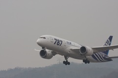B787　岡山空港