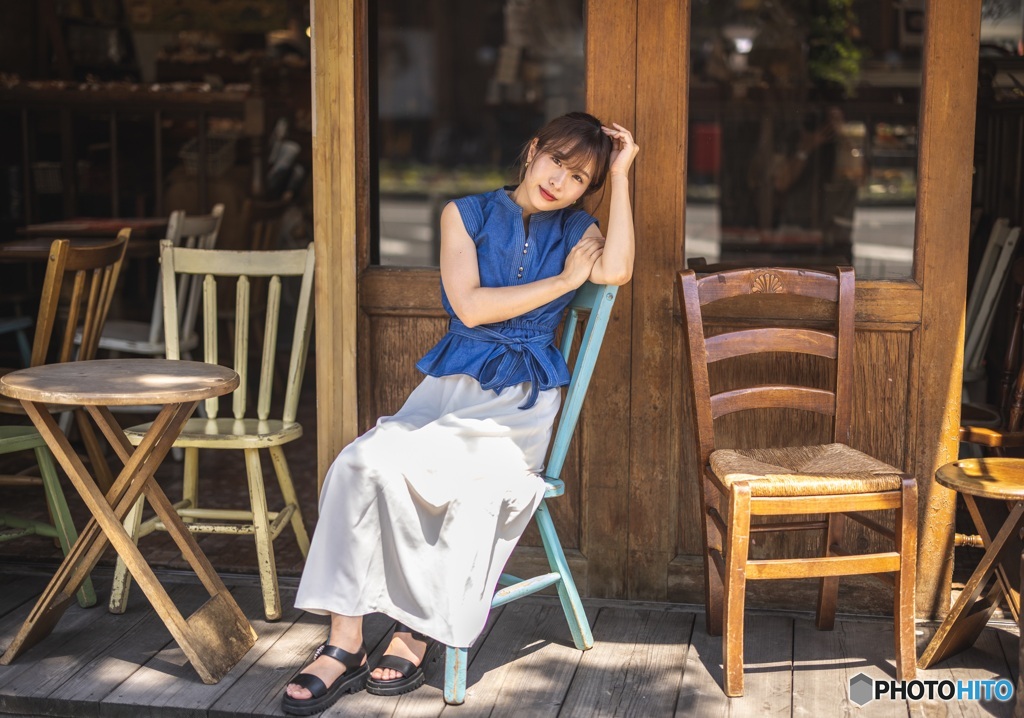 A moment at a cafe