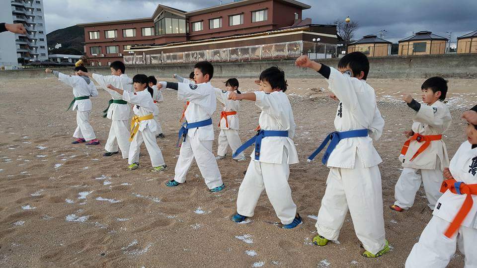 15941350_1042242615885534_79580368038422