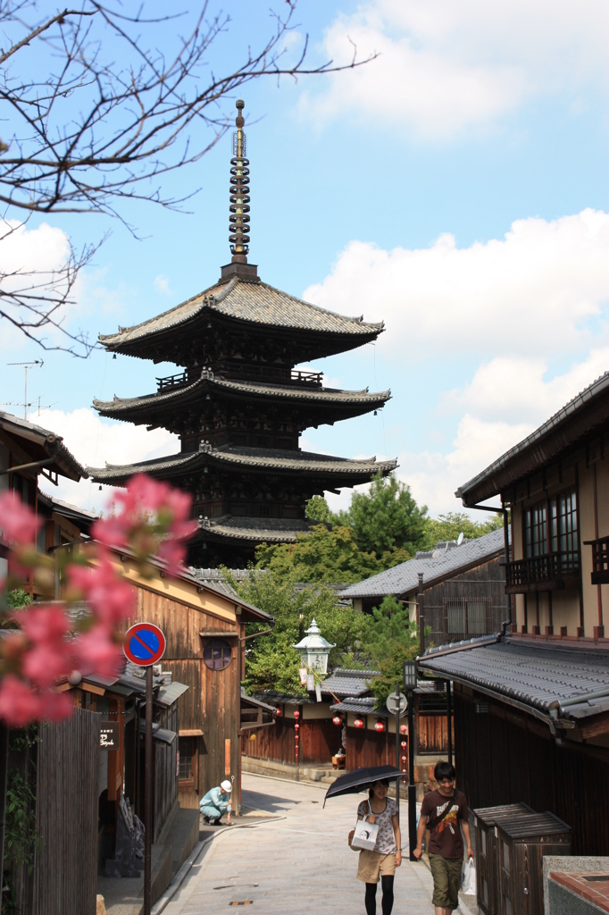 八坂の塔を望む
