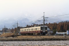 １０７