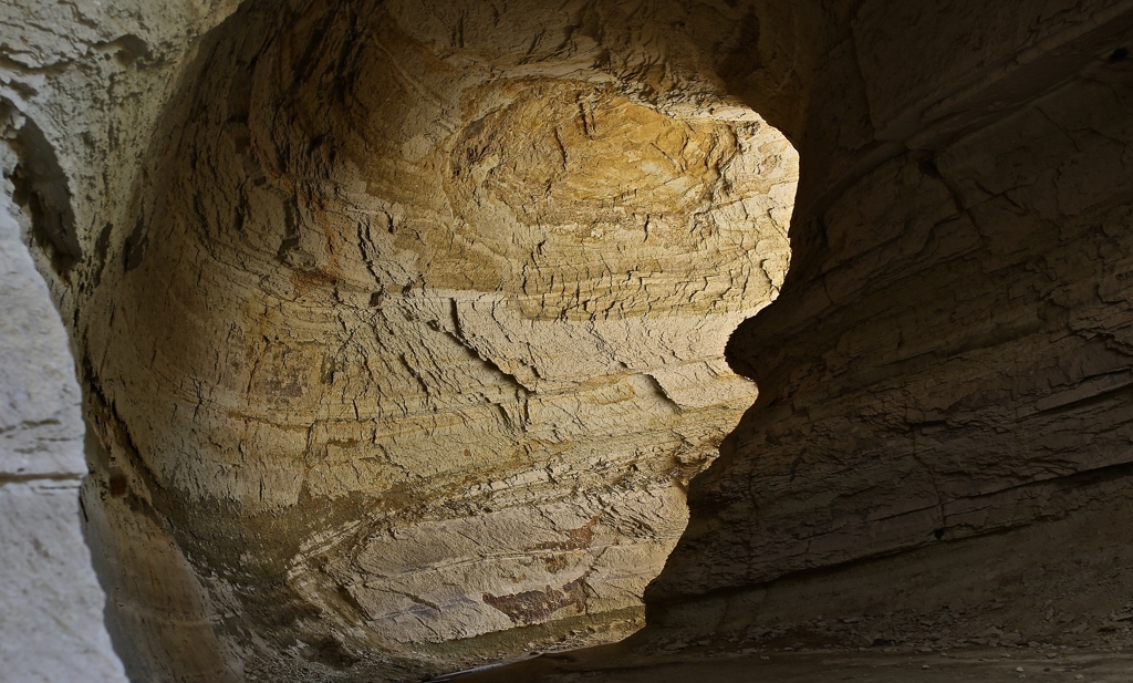 Secret kiss in the cave