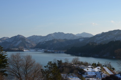 残雪の宮ヶ瀬湖