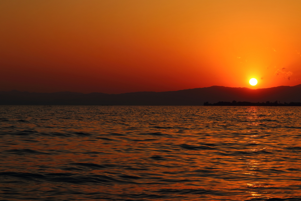 琵琶湖の夕焼け