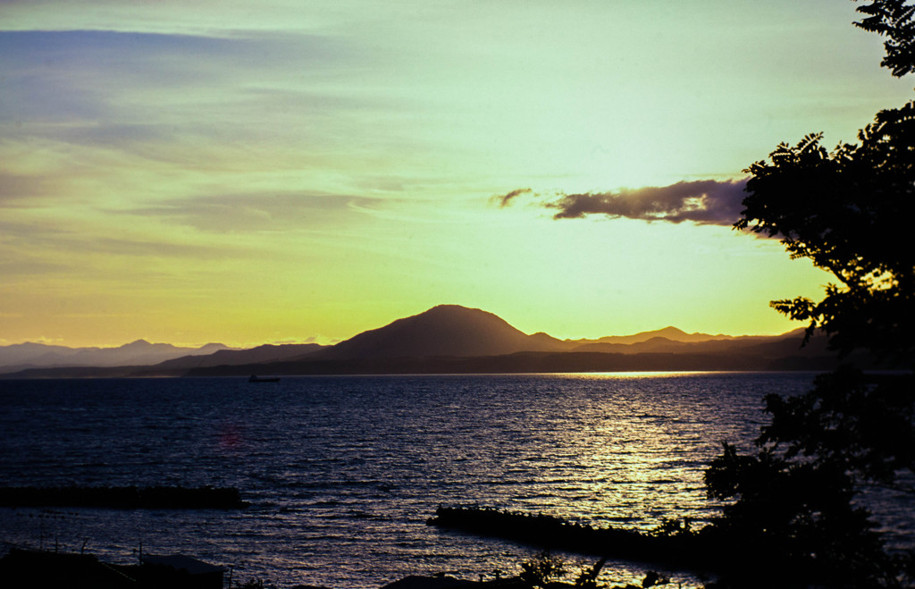 夕日の海