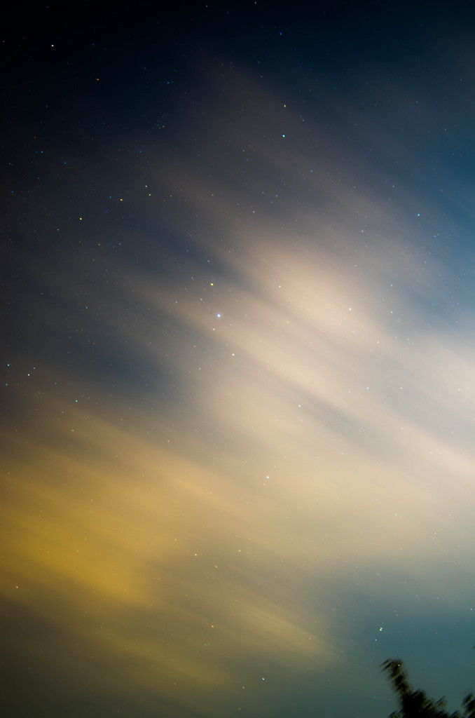 夜空・彩雲