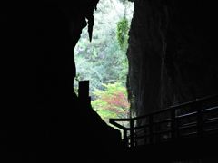 洞窟の出口前から