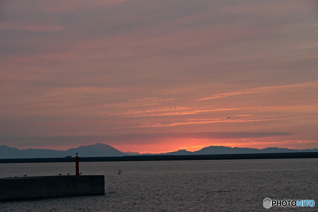 今日の宇部空港沖の夕日