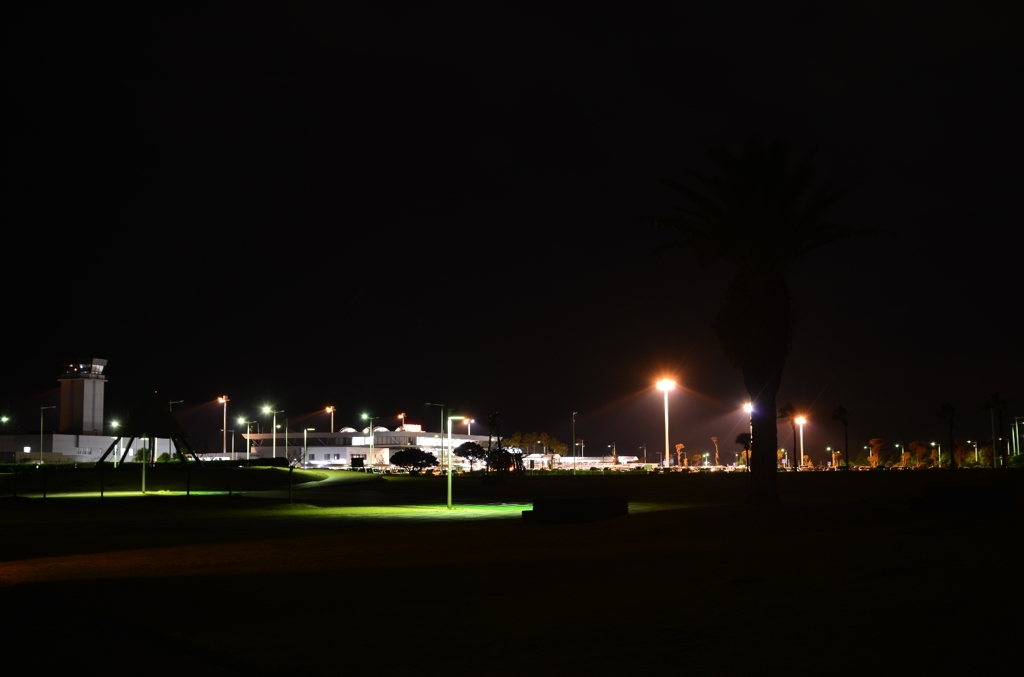 夜の宇部空港