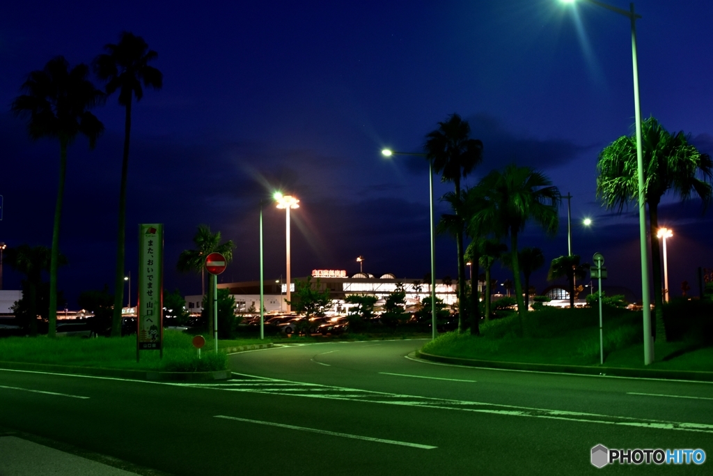 夜の宇部空港