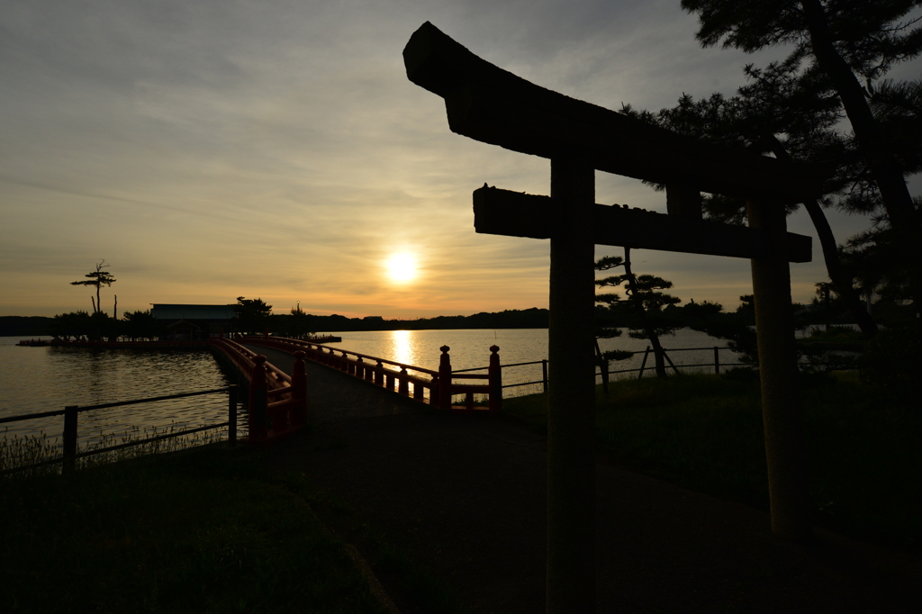 常盤神社からの朝日