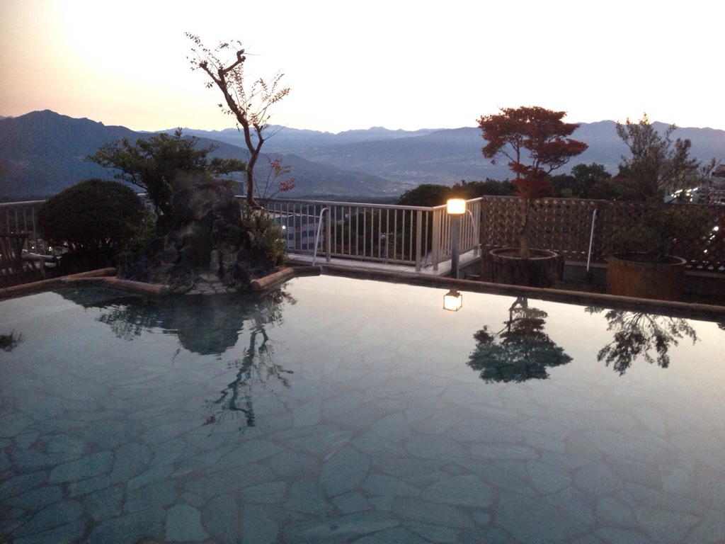 明け方の露天風呂