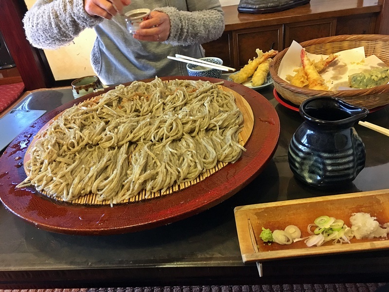 一升盛り