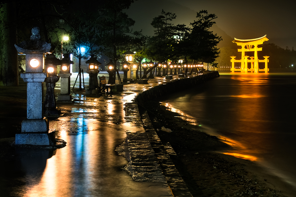 雨の宮島Night *1
