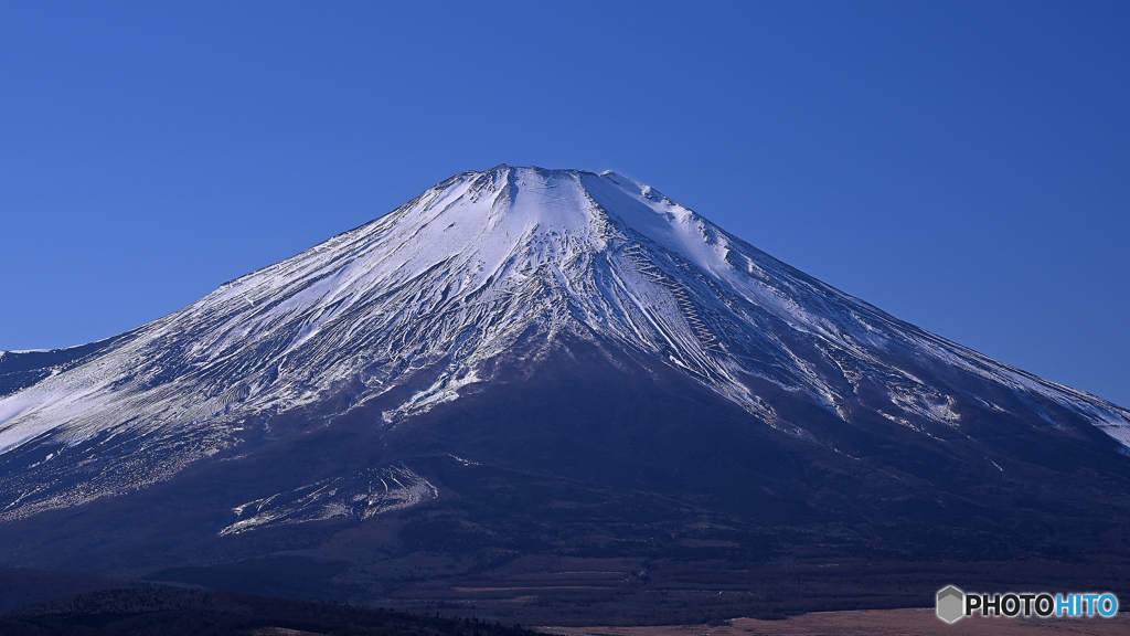 富士山見たさに凍結道