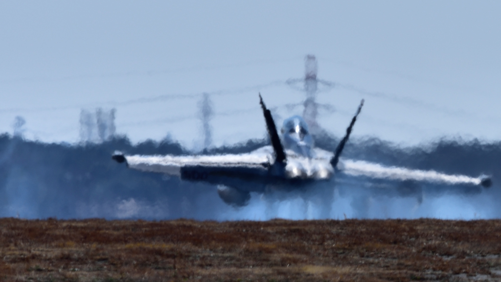 爆音でレンズが歪んだ~~