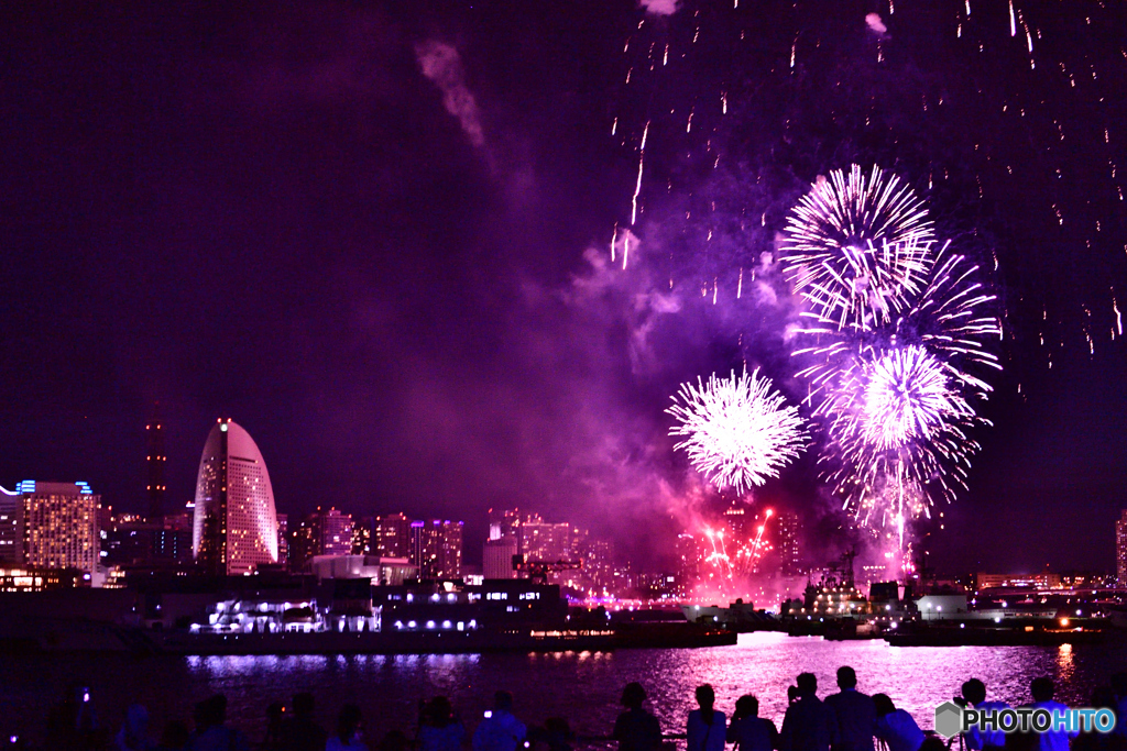 横浜開港祭の華