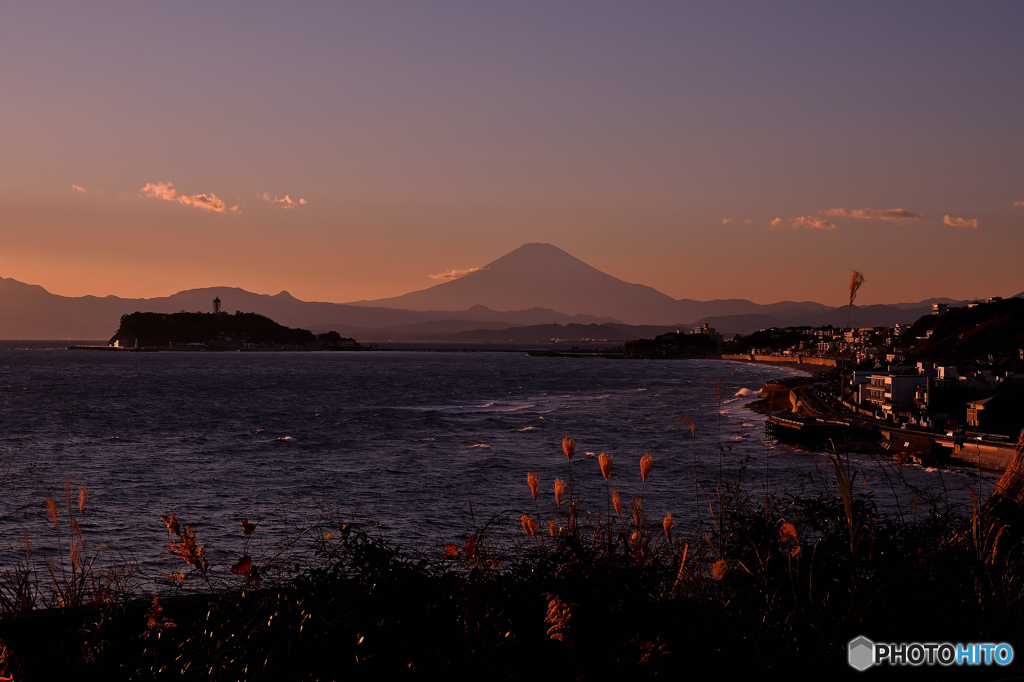 夕陽に染まる湘南