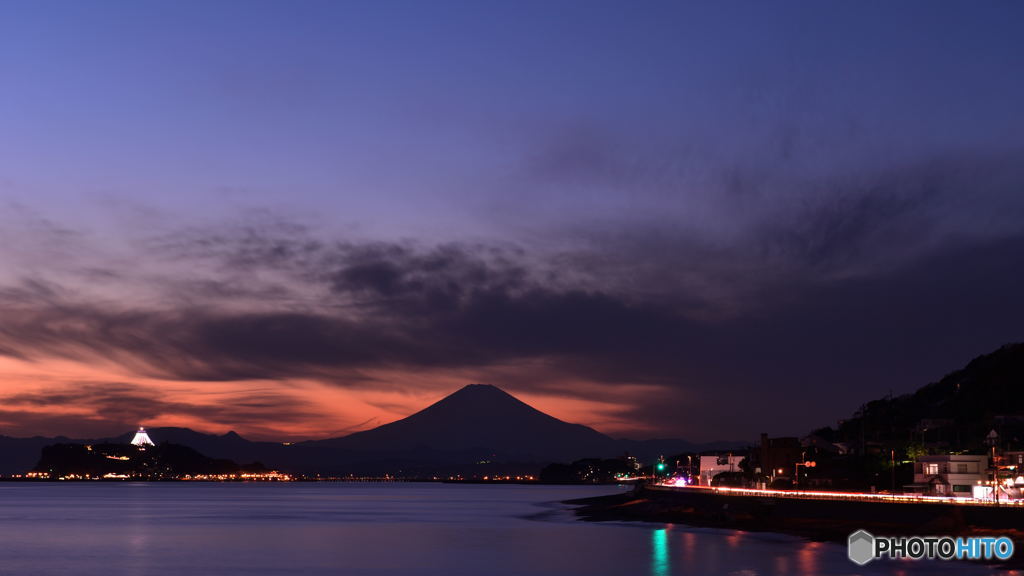 忍び寄る雲