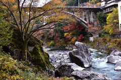 御岳渓谷の紅彩