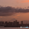 穏やかなレンガ色の夕焼け（3,000枚目）