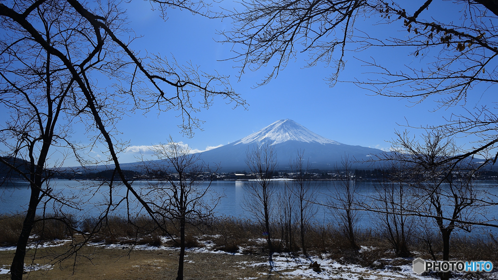 残雪を踏みしめたくて