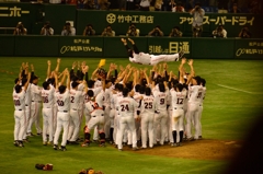 ”胴上とプロカメラマン”