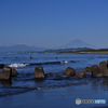 青に染まる茅ヶ崎海岸