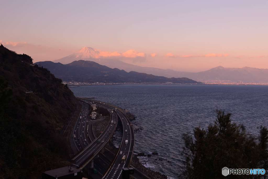 夕時の駿河湾