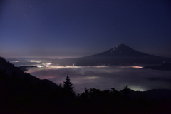 夜と朝の間に