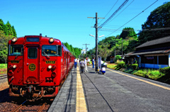 大畑駅に停車する『いさぶろう しんぺい号』