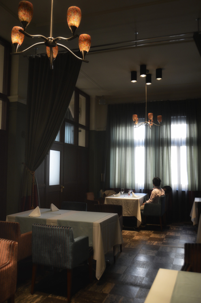 チャータードスクエア