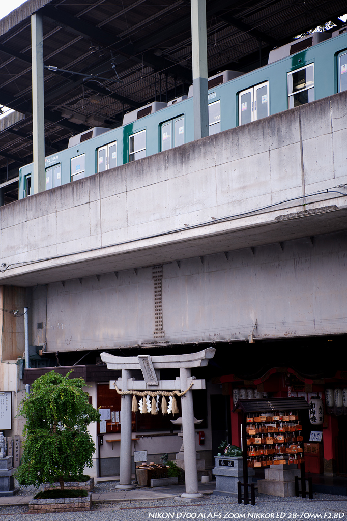 鳥居のある駅（大阪珍景１）