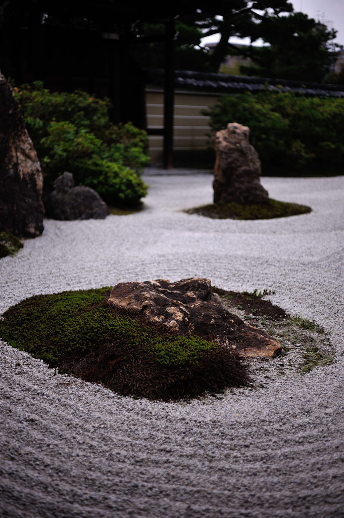音無き水流
