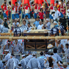 天神祭り　陸から舟へ