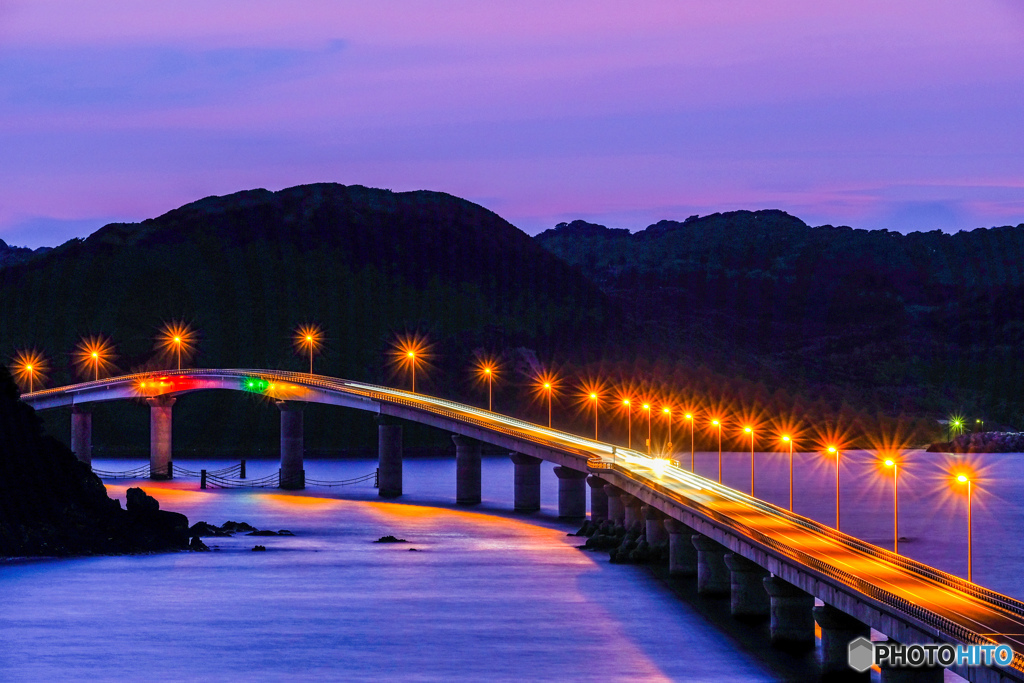 黄昏の角島大橋
