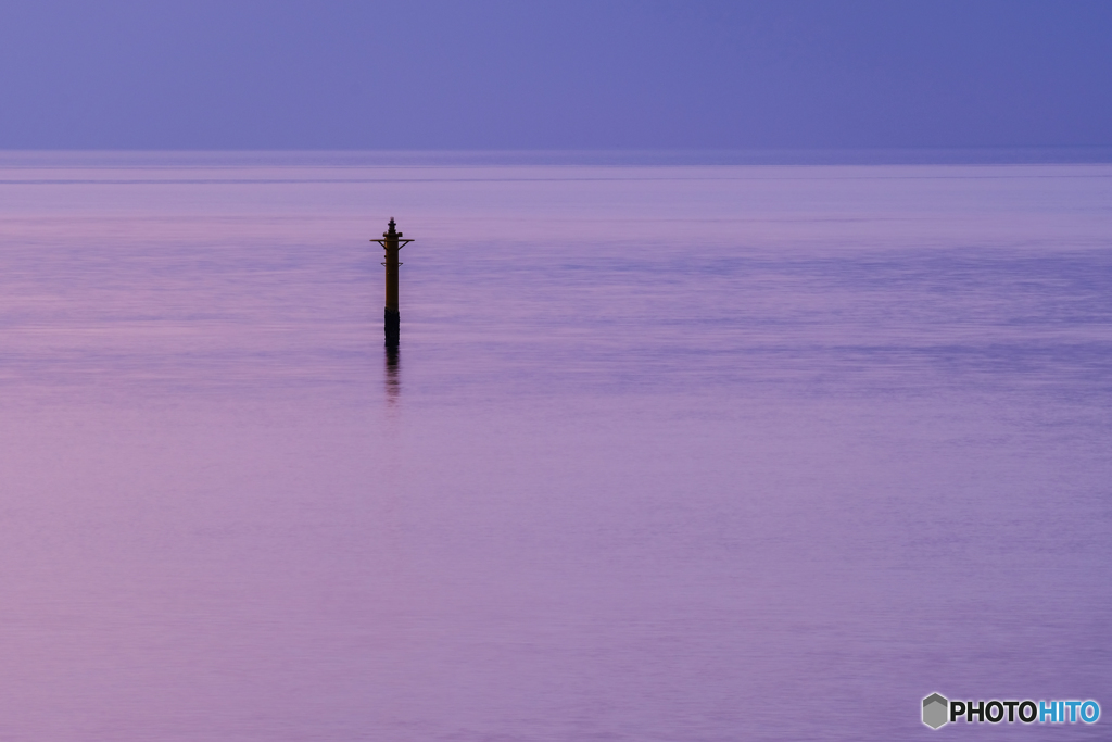 夜明けの海