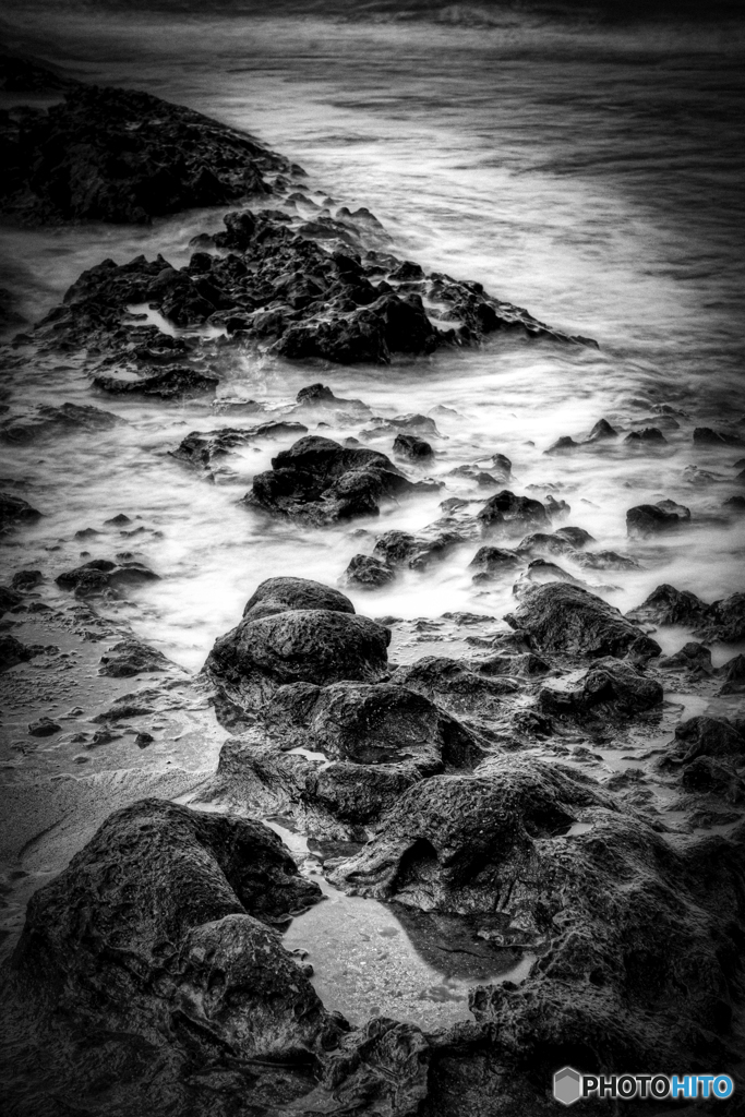 冬の若松北海岸 B&W #7