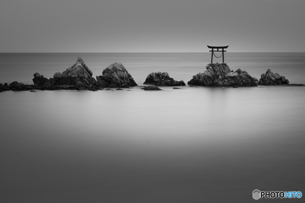 奈多海岸の夜明け(モノクロバージョン)