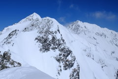 春の穂高連峰