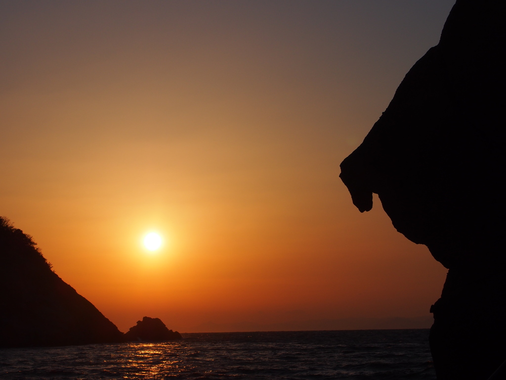 奇岩の日没