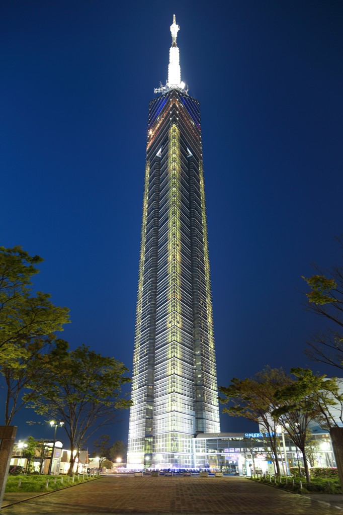 FUKUOKA TOWER