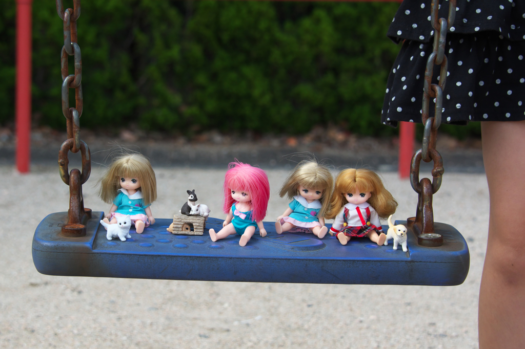 ブランコリカちゃん　1）