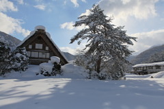 雪後晴れの白川郷