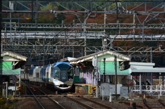伊賀神戸を通過するしまかぜ
