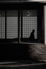 横顔のシルエット