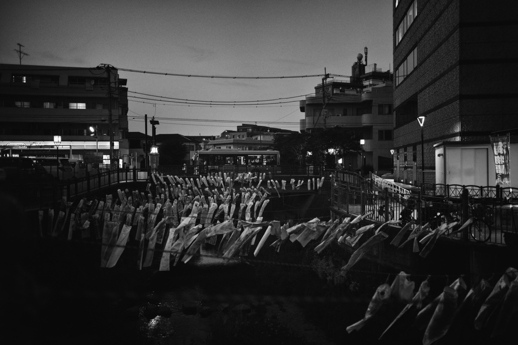 夕暮れ～バスが行く