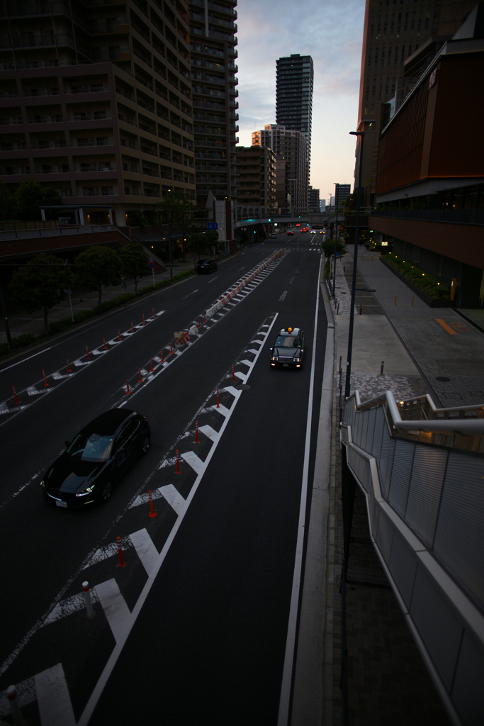 夕暮れのタクシー