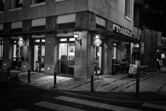 夜のスタバ