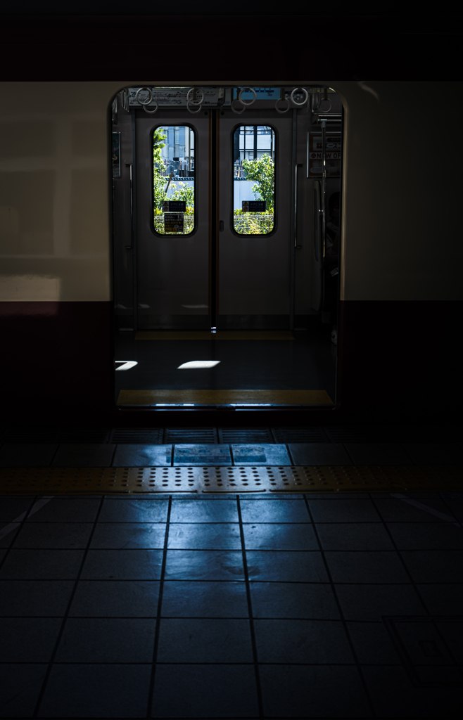 木漏れ日ならぬ窓漏れ日